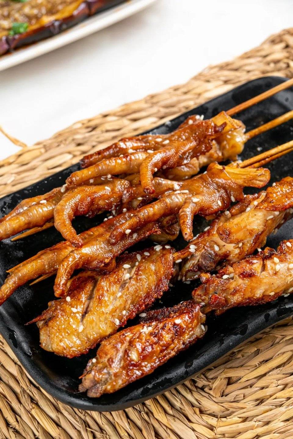 烧烤|打卡海鲜刺身、炭火烤串，凌晨2点还爆满！开在天台的烧烤档