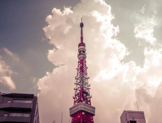 房价|深圳店铺离场率50%，写字楼空置率第一，但是房价也是全国第一