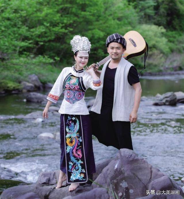 《你莫走》火遍中国—音乐人"山水组合"的成长故事