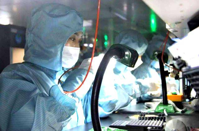 中国隐形的光学巨头：一年入账378亿，在三星华