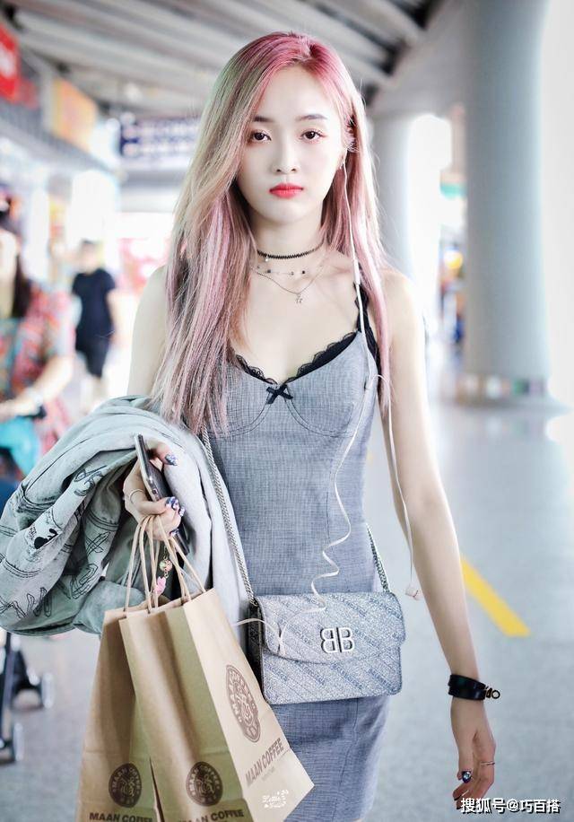 吴宣|吴宣仪不愧是“画报女神”,纤细腰线大长腿,每天都是那么美!