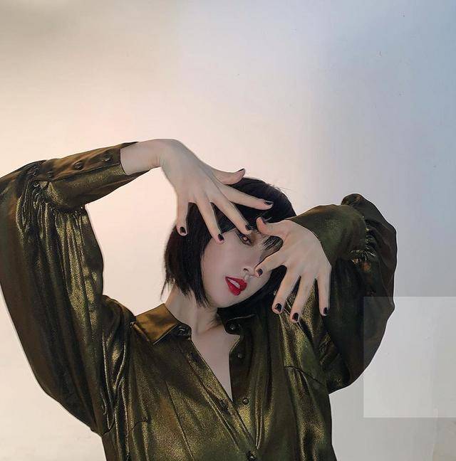 长发|虞书欣为什么一直是长发?看了她的超短发后,这不是同一个人吧