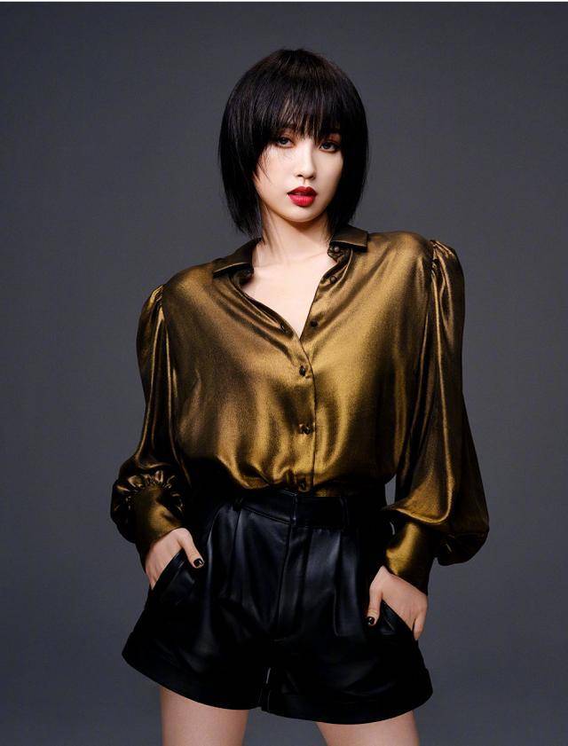 长发|虞书欣为什么一直是长发?看了她的超短发后,这不是同一个人吧