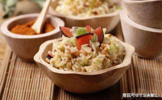 米饭怎么吃才没那么高热量 3a3b2bac0d65448d86329bd038b960a4.jpeg