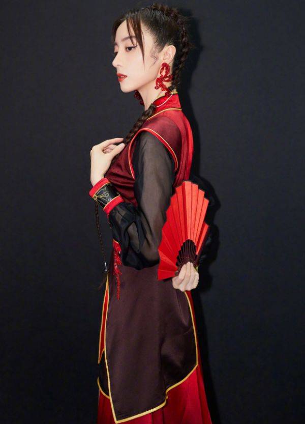 何张铭|可算明白为何张铭恩放弃徐璐！看胡冰卿穿“例假衫”，谁不可以？