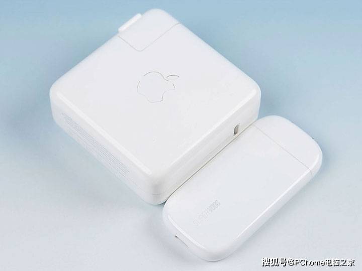 充电器|轻薄便携高功率 OPPO 50W 超闪饼干充电器评测