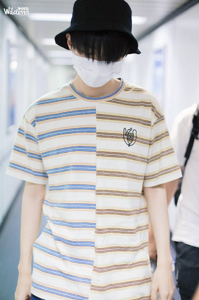 餐厅|原创王俊凯录制中餐厅路透照曝光，期待王经理的再次回归！