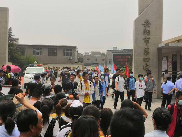 2020年安阳中招考试_大河中考|2020年安阳中考开考,6万多考生奔赴“战场