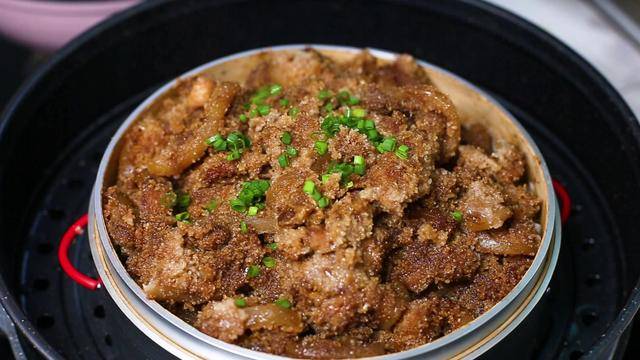 粉蒸肉|掌握这些技巧，好吃不油腻，看着就流口水其实做粉蒸肉也有诀窍
