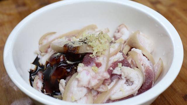 粉蒸肉|掌握这些技巧，好吃不油腻，看着就流口水其实做粉蒸肉也有诀窍