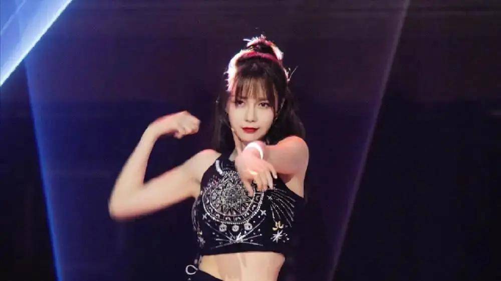 舞台|这么适合女团的她，竟然被淘汰了？