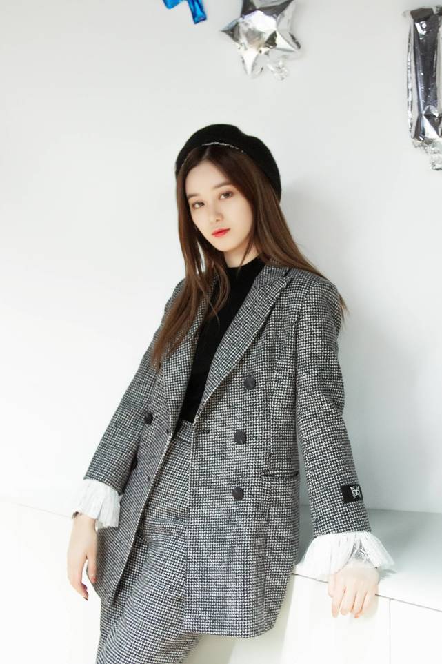 人意|原创没能出道让人意难平,但黄子韬对她真不错,谈恋爱了?