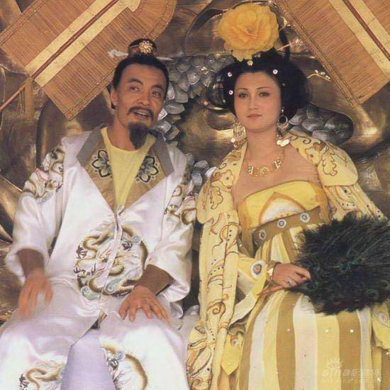 设计|痛心！给刘晓庆版的武则天、陈道明版的康熙设计戏服的李建群老师走了……