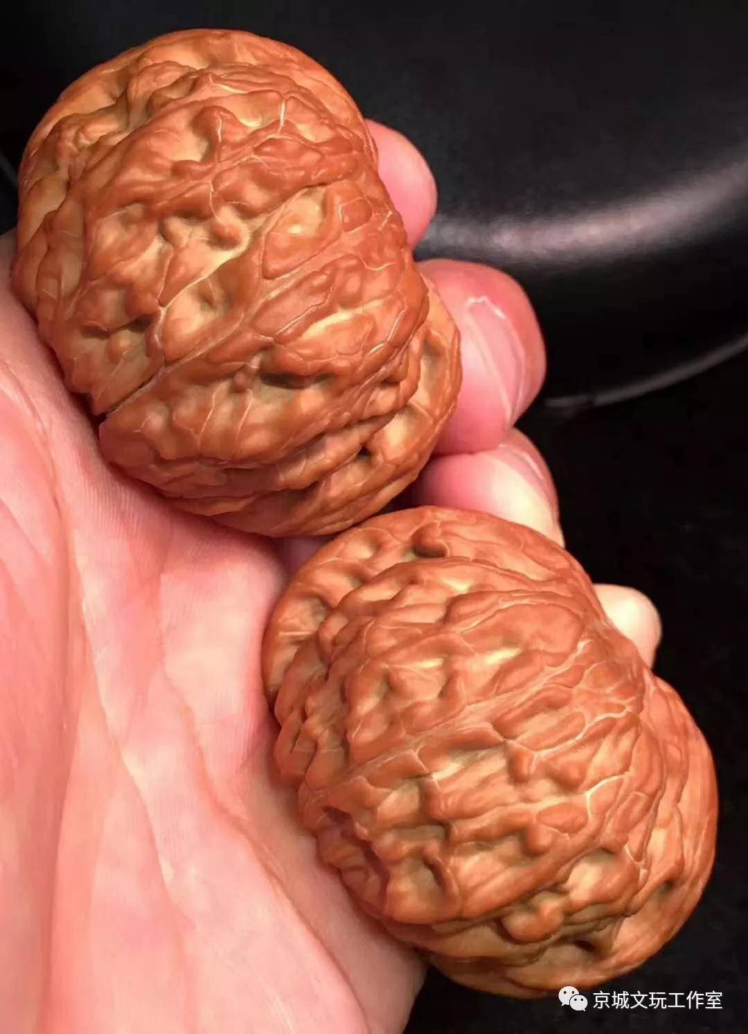 教你如何辨识文玩核桃的成熟度！_搜狐网