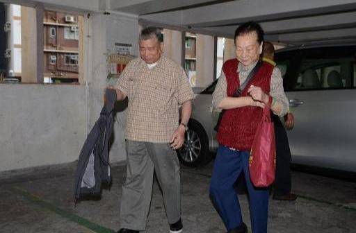 刘德华身上最大的槽点,父母穿15元布鞋,亲姐住在贫民窟