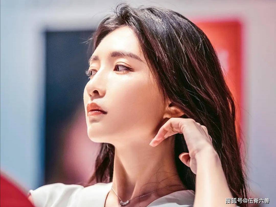 王漫妮|“怎么捧都不红”的江疏影，在《三十而已》中找到了合适的角色