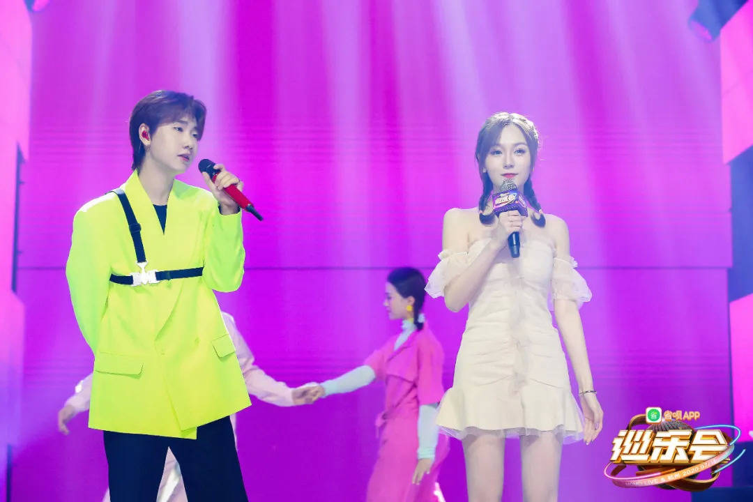 直播间|追完MOMO巡乐会，我觉得主播真没那么好当