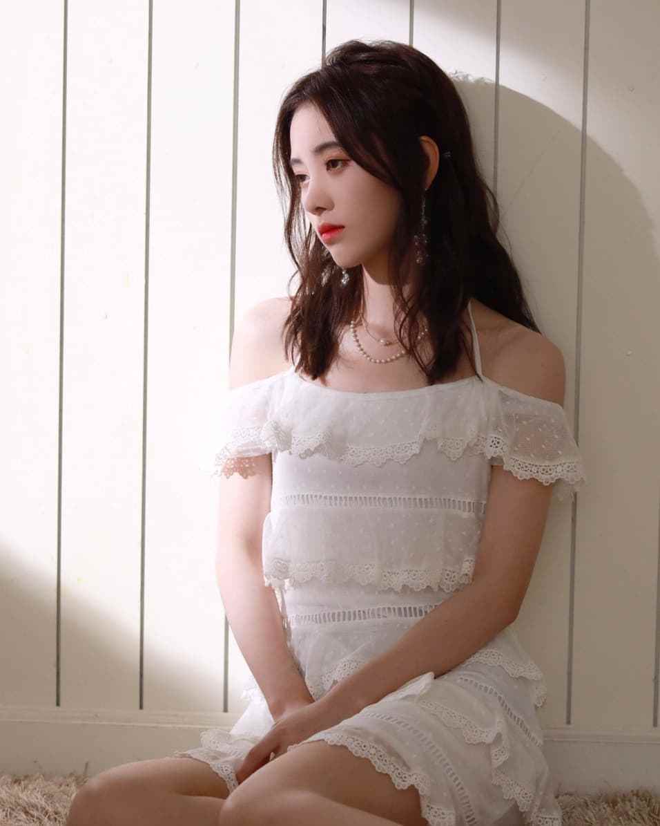 鞠婧祎美图:被日媒评为中国第一美女的小鲜肉!