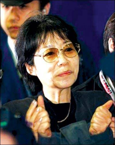 日本赤军领袖重信房子：明明可以靠颜值，却搞起了恐怖组织搜狐大视野搜狐新闻