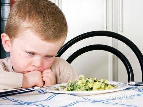 孩子执拗不吃饭,要不要“饿他一顿”?答案让人后怕,别再做错了 孩子执拗不吃饭,要不要“饿他一顿”?答案让人后怕,别再做错了