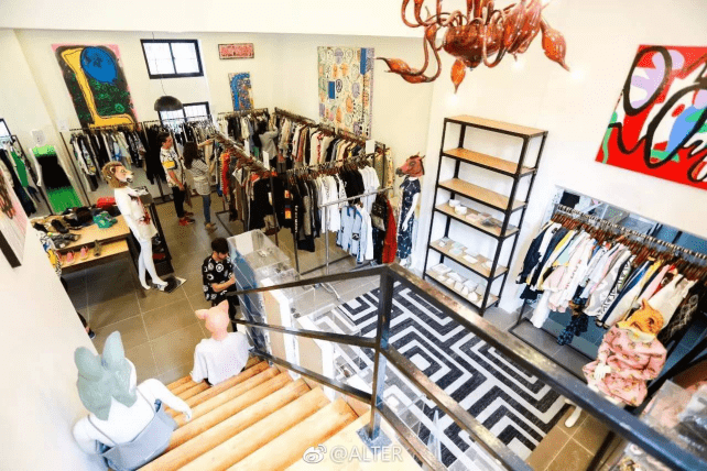 服装|服装行业职业规划 │除了服装设计师，还能做什么？