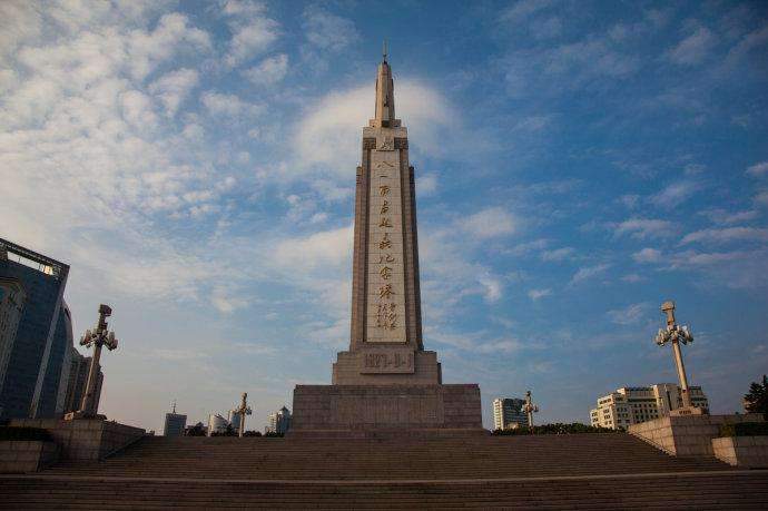 红色城市的前世今生天下英雄城在90年前南昌城头的一声枪响被命名