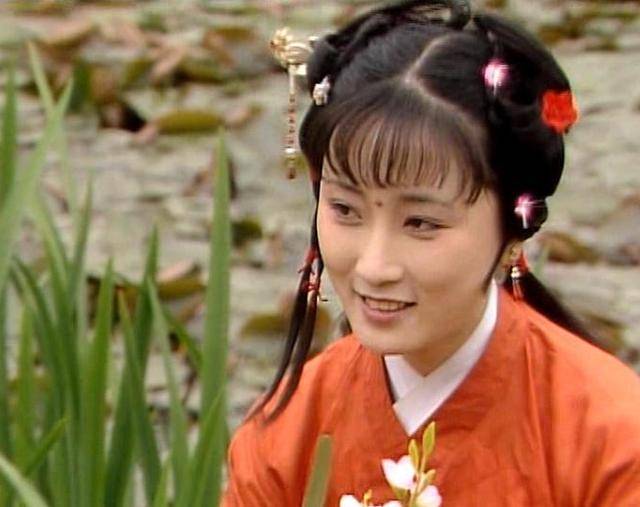 少女|14岁天才少女一天写2000首诗，香菱不吃不睡三天写一首，这可信吗