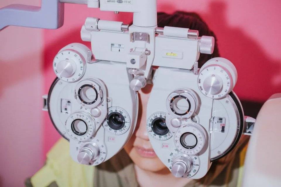 眼镜|EON视光时尚配镜，立即Call in！