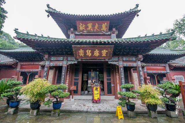 阆中|桃园结义三兄弟 身首异处在阆中 你道是谁？