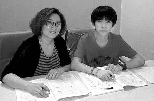 复习|原创赵今麦第一、张子枫第三，在片场复习的新生代演员们都考出好成绩