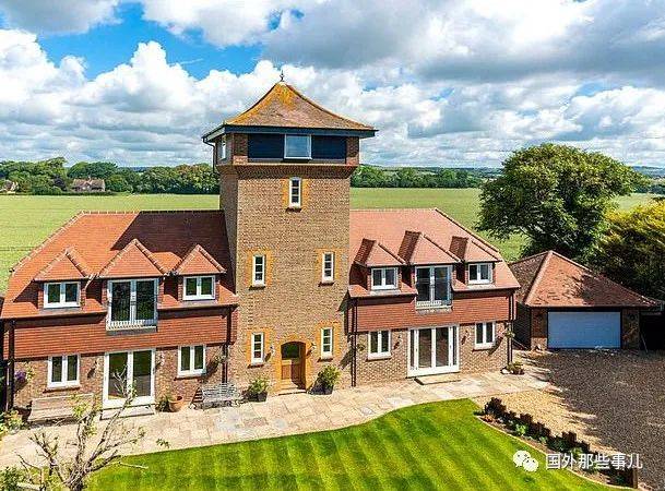 约合|男子价值1100万元海景房仅挂18元甩卖，他还倒贴134万