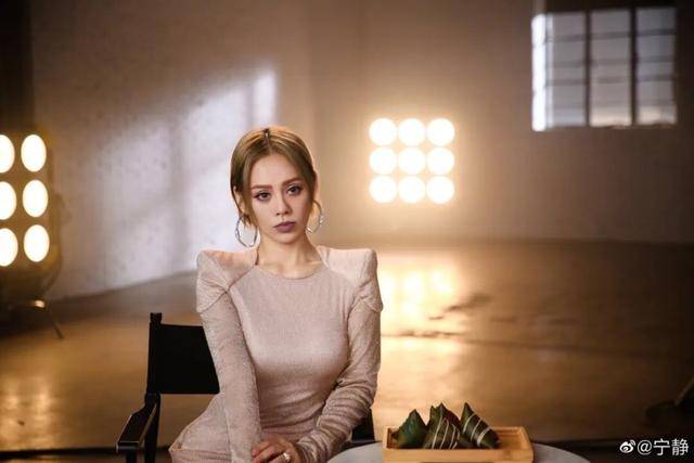 宁静|选对口红有多重要？宁静选错色号导致气场缩水，顿显憔悴又沧桑