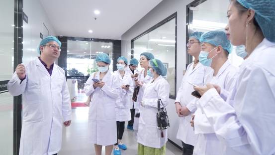 争议|用实力说话|迅速走红的梵蜜琳引争议，总裁发声的回应亮了