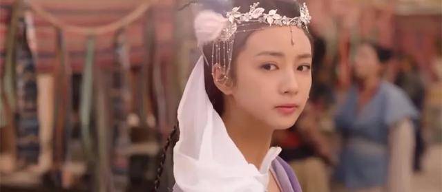 文曦|原创一开播就冲上热度榜第二，但鞠婧祎新剧口碑却两极分化