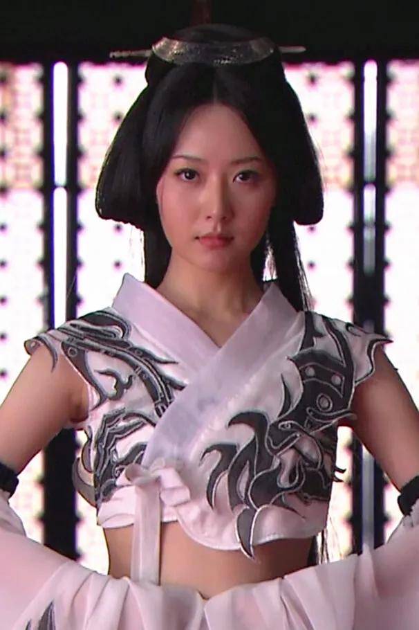 公主切,是日本平安时期贵族女性的发式,其实很挑人.