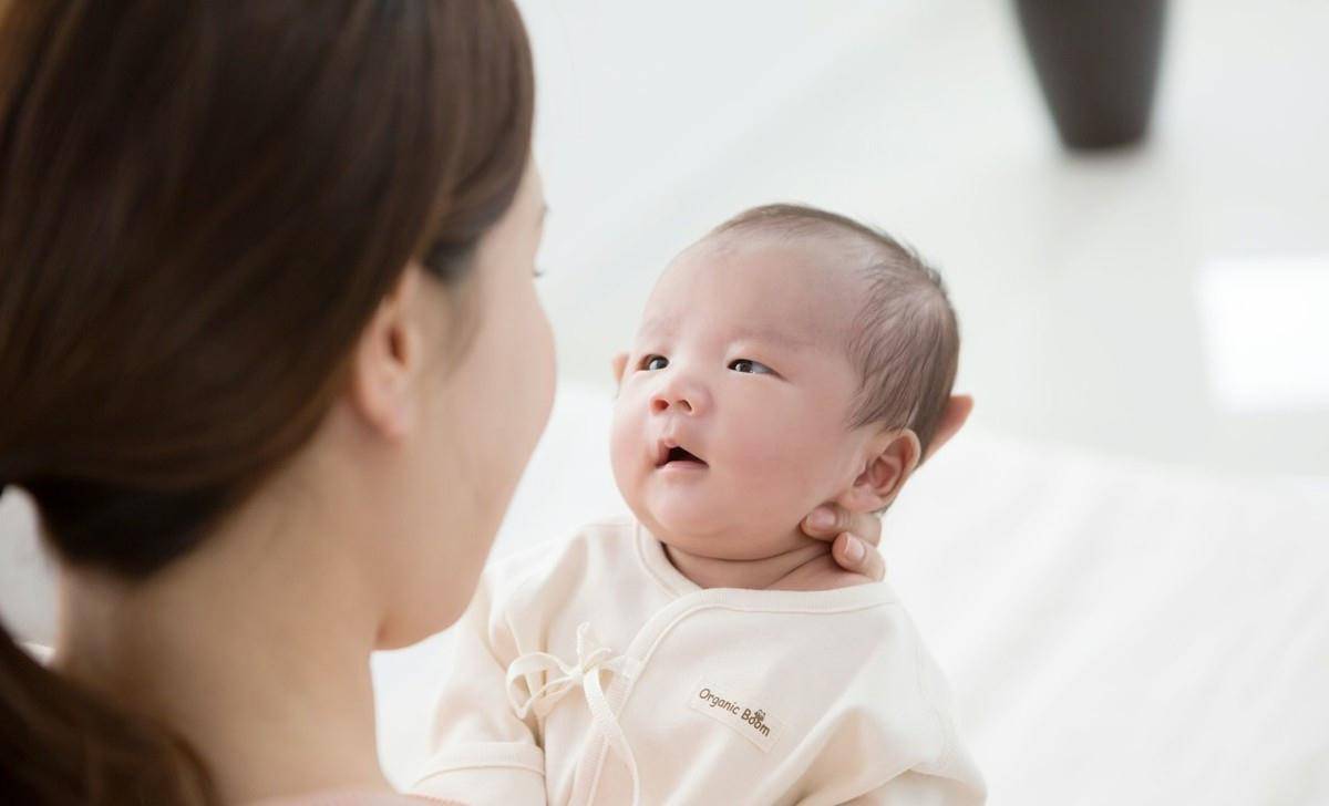 如何给新生儿换尿布不哭 91ae2e2fb77f459bb1cf26263d27e0a6.jpeg