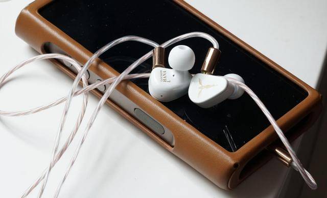 氧气|千元级新贵 久违的液晶振膜 天使吉米HANA评测