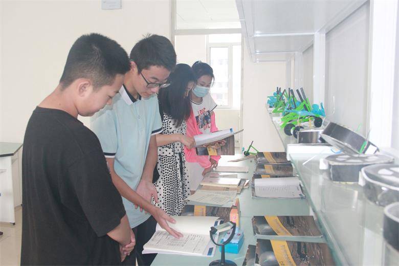 教学|敕勒川实验中学2020级新生“一对一”见面会答疑解惑绘蓝图