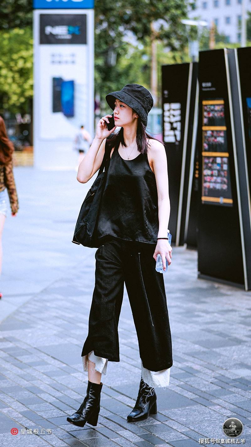 灵感|街拍：积极地面对生活，生活会给你带来更多关于时尚的灵感