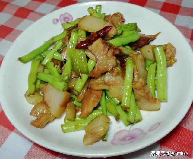 炒什么菜不那么油 56fd89571d2242078d954eb234e7396b.jpeg