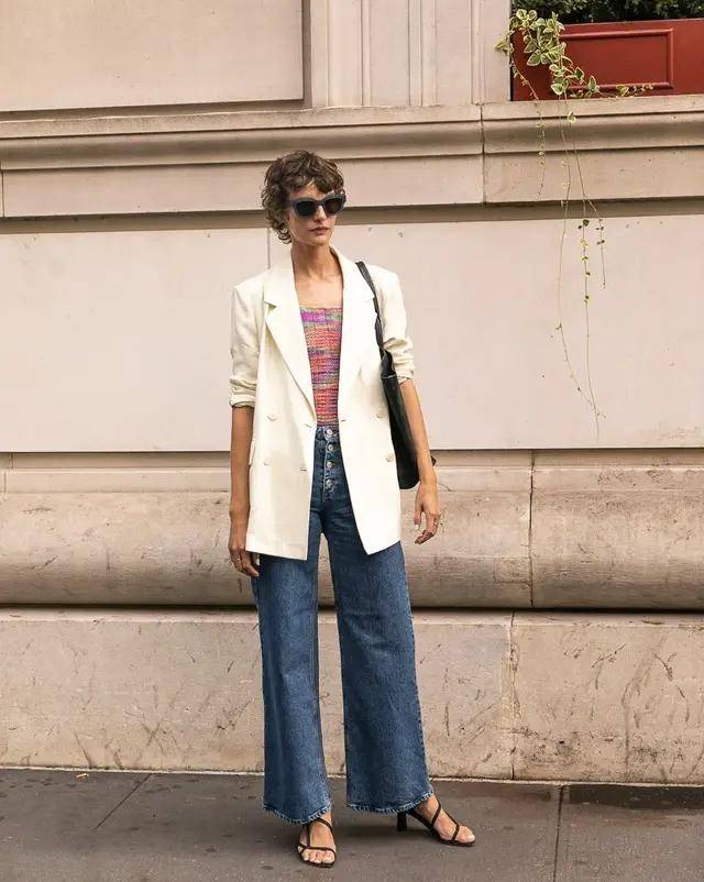 配饰|还别说，“阔腿裤+配饰”真能穿出时髦感，套这三个模板很实用