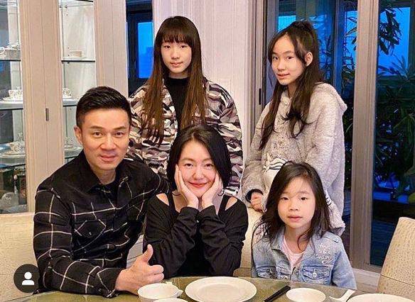 谢玲玲的儿女们 d44f0847442a4641934fcced510d0995.jpeg