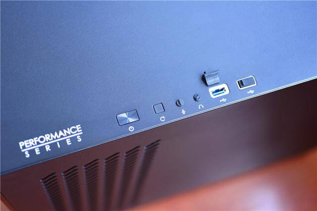 电源|10Gb/s速率，加一个小风扇，自制一个持续低温的移动硬盘