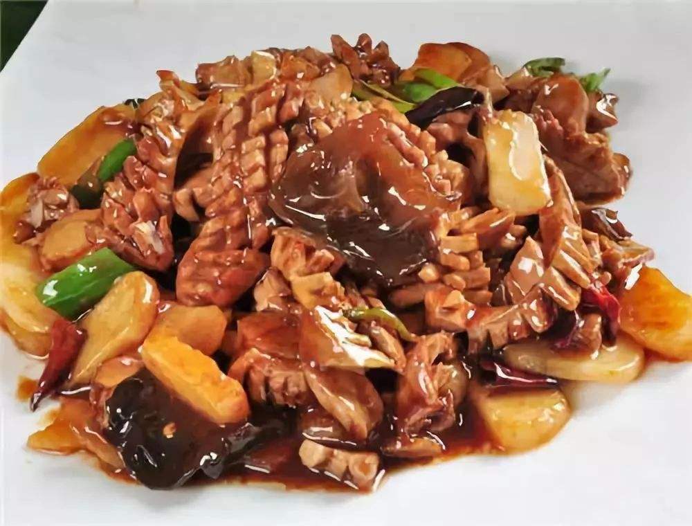 油爆双脆属鲁菜 ,是山东地区特色传统名菜.烹饪以爆菜油爆为主油.