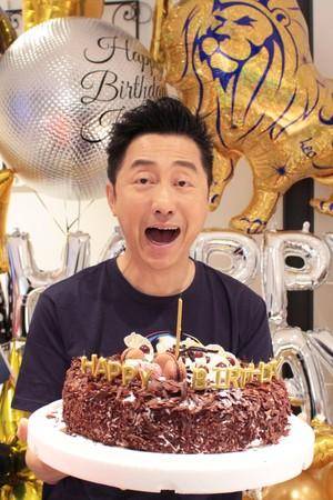 哈林|原创庾澄庆59岁生日，周董萧敬腾送祝福，大赞身材好再生几个不是问题