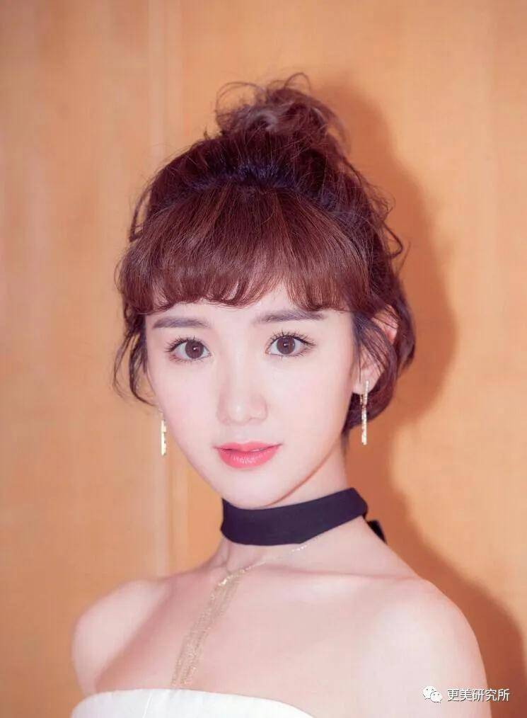 双眼皮|翻了100张照片，才发现她是贵圈换头最失败的女星