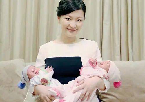 东方|原创美女主持陈蓉，21岁入行，花22年爬上“东方卫视一姐”宝座