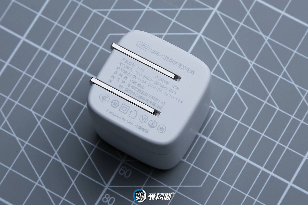 评测|轻奢便携 柚比18W PD迷你快充头评测