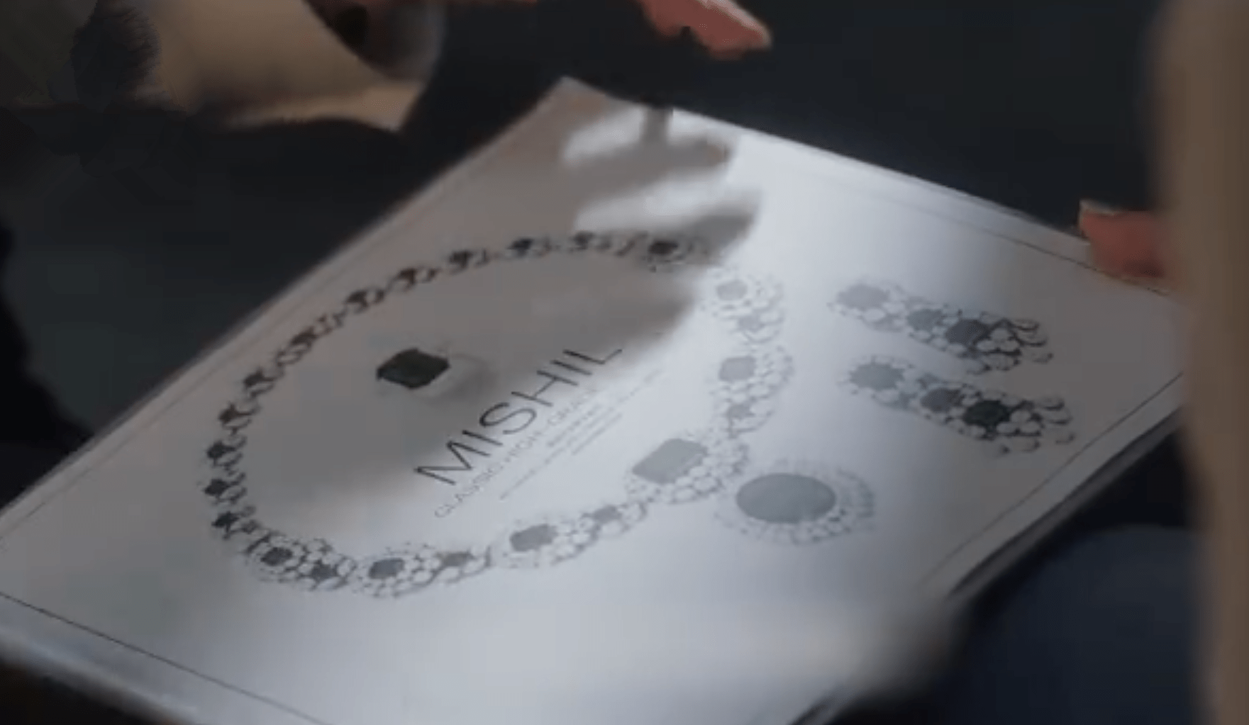 行业|揭秘奢侈品行业中的“珠宝银行”,专注“小而美”的珠宝新业态