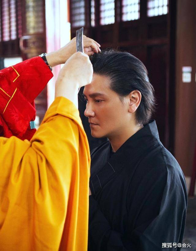 男星|原创49岁男星出家当和尚？仅7天后立马还俗，原因曝光后却获网友盛赞